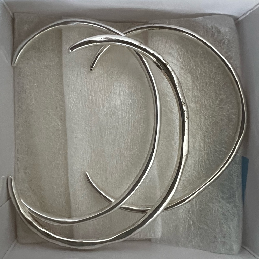 Stella and Dot hammered Bangle Set